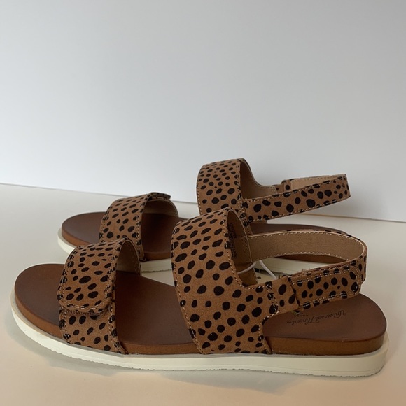 Women’s Brown Leopard Print Strap Contoured Bed Sandals w/ Hook & Loop Closure - Picture 2 of 9